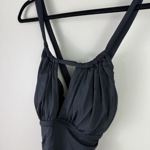 La Blanca Island Goddess High Neck Keyhole One Piece Swimsuit Black Size 8 - Picture 6 of 10